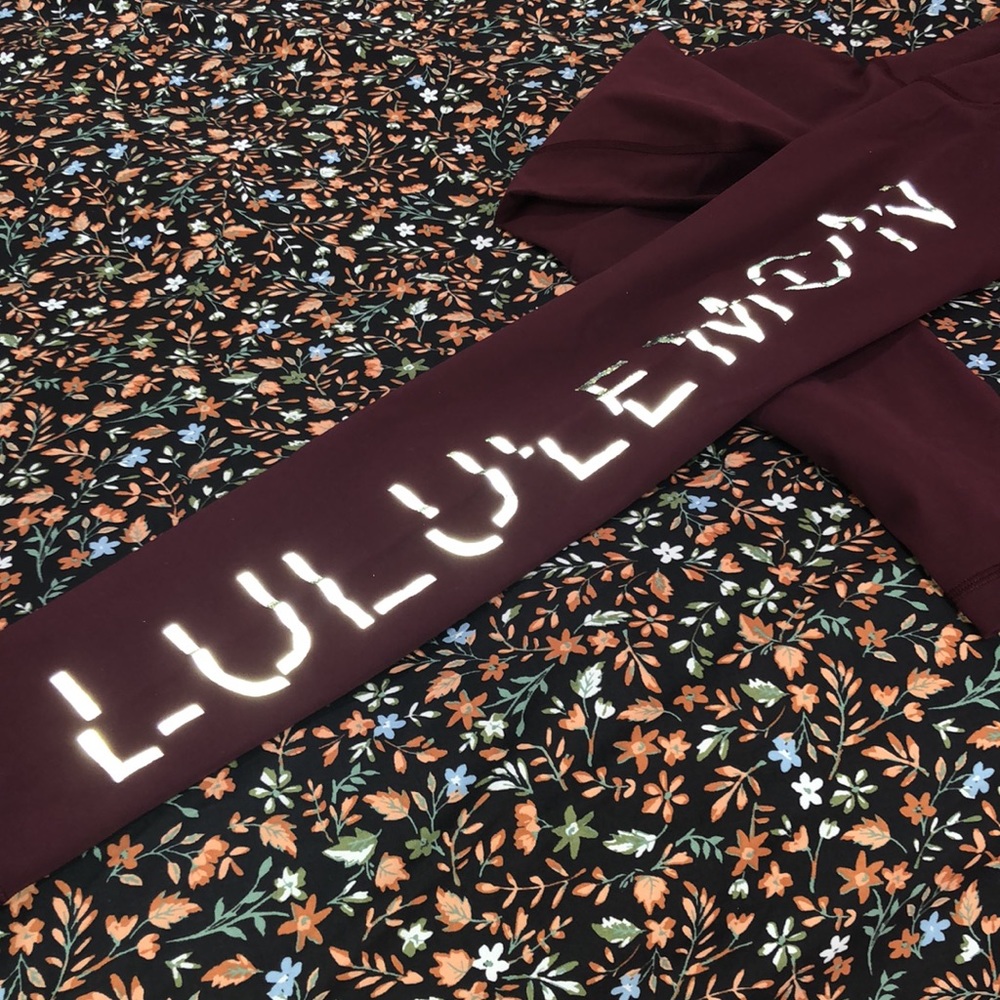 Lululemon Lunar SE Garnet Wunder Under 25” size 6